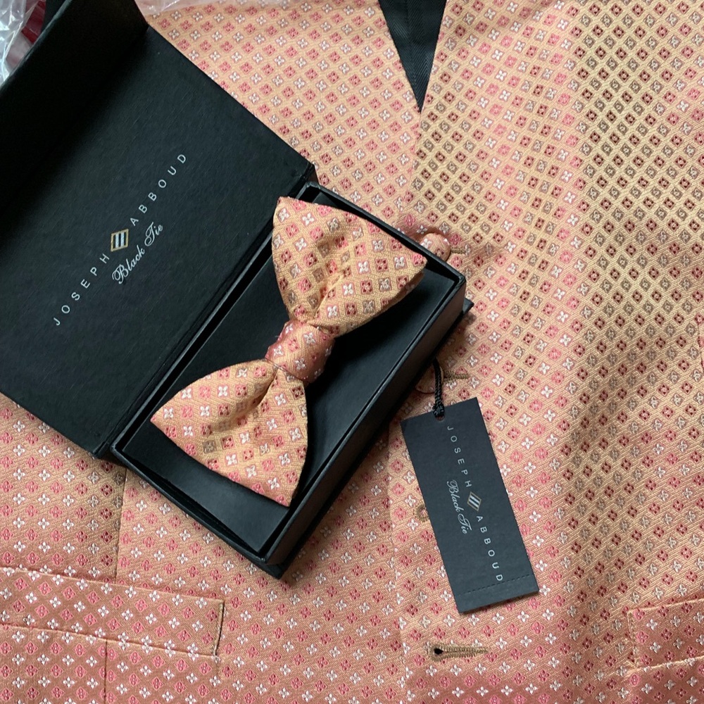 Joseph Abboud silk vest and bow tie, Size M